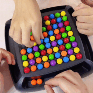 لعبة تجمع العائلة كاملة